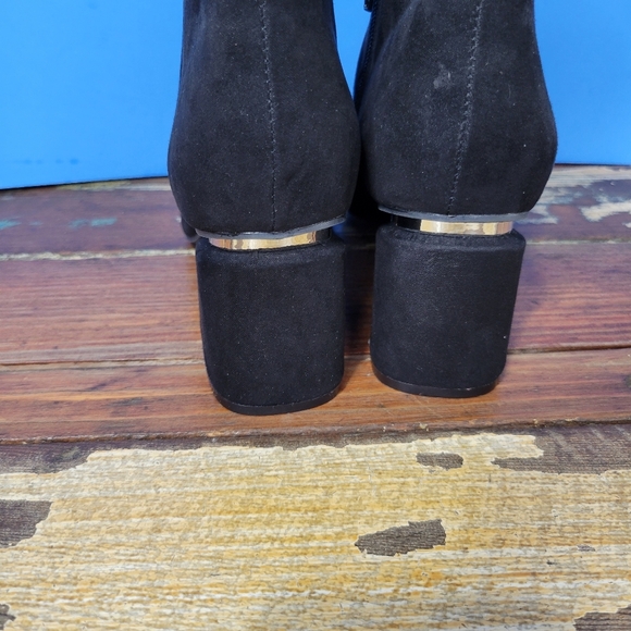 Bar lll Womens Ginaa Black Faux Suede Booties Shoes Size 6.5 - Picture 7 of 16